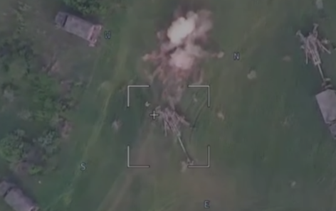 俄公布攻击美援乌M777火炮画面 多门火炮被炸