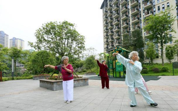 到2035年 中国人均预期寿命将超80岁