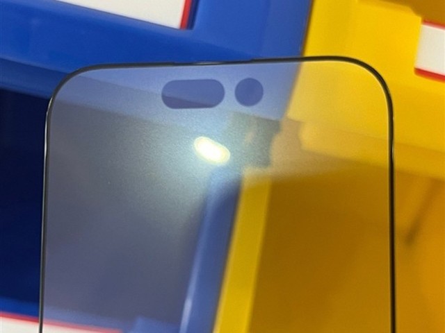 iPhone 14 Pro贴膜曝光 叹号屏外观实锤了 