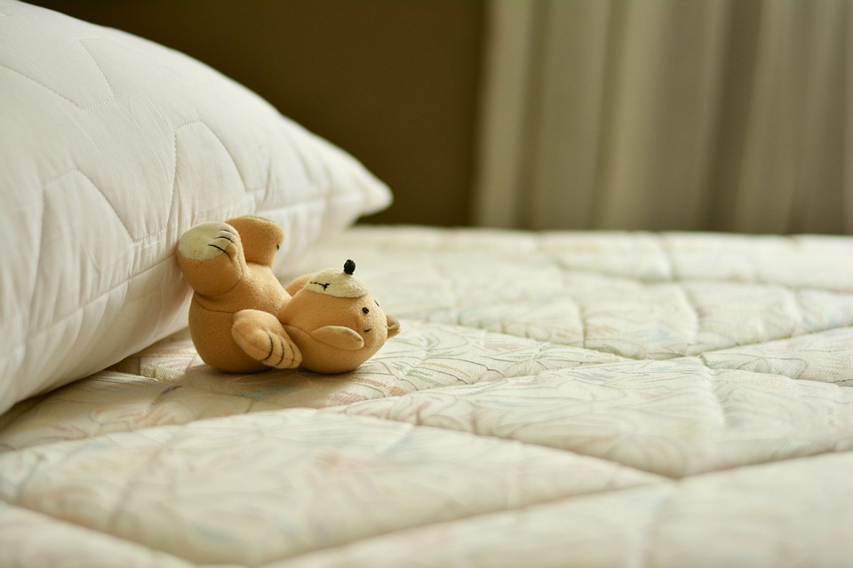 “说睡就睡”可能是病 专家：青少年发病率高 关注孩子嗜睡