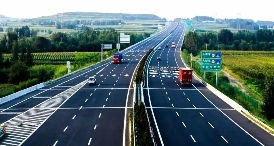国庆期间全国高速日均流量约为3800～4000万辆