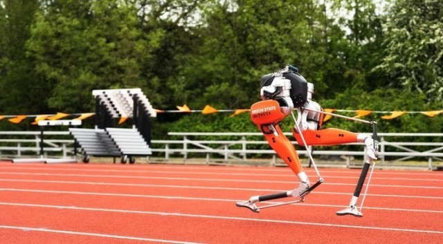 机器人跑100米多少秒？创造吉尼斯世界记录