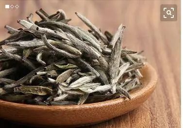 长期喝白茶有什么变化 长期喝白茶有坏处吗