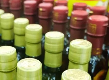 公募基金轻仓配置