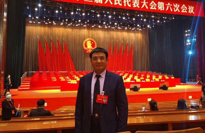 我当代表(委员)这10年|杨铜川:用心建好“联络站” 倾力搭建“连心桥”