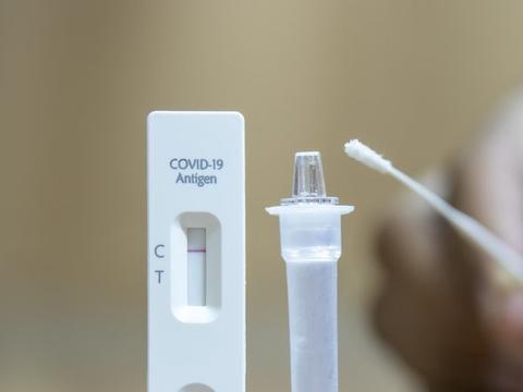 陜西首家新冠病毒抗原檢測試劑受托生產企業獲批并正式投產 目前日產能達50萬人份