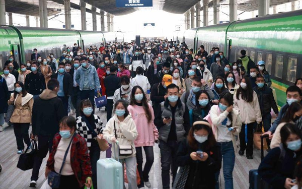 1月1日陕西铁路加开15对旅客列车满足出行需求