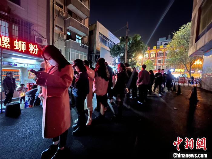 广西工业城市因“网红小吃”走红 春节假期接待游客373.38万人次