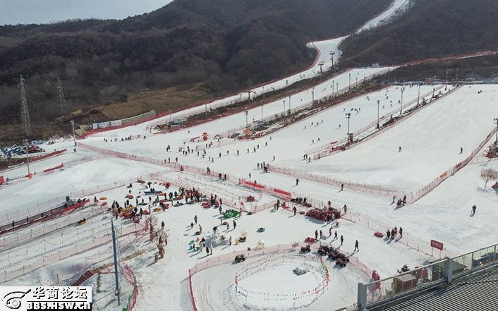 春节热闹的照金国际滑雪场