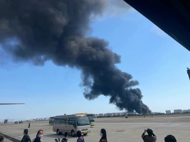 海南三亚凤凰机场出现浓烟？机场回应：暂未对机场造成影响