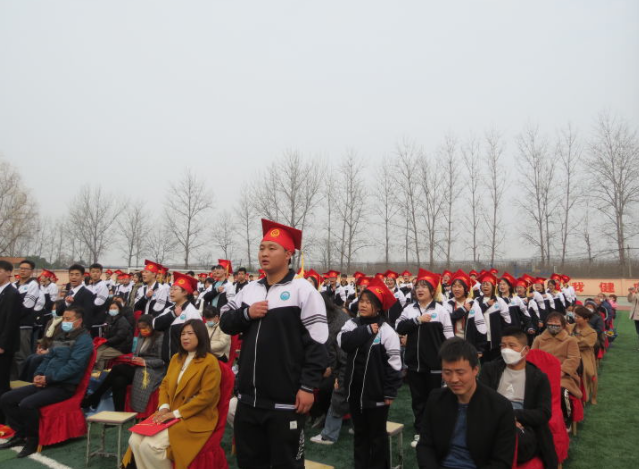 点击图片进入下一页 image.png