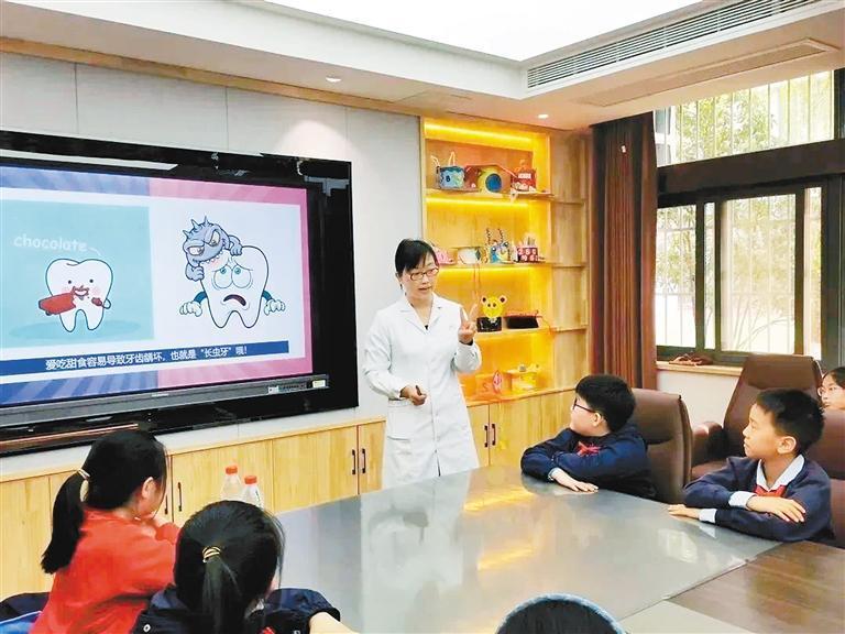 你的刷牙方式正確嗎?口腔健康日科普宣講進校園