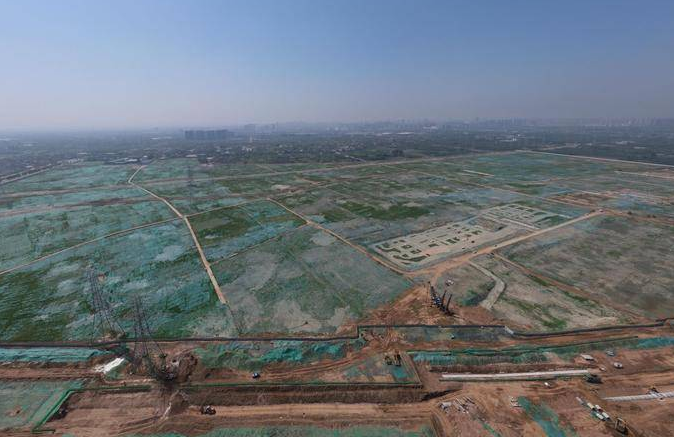 记者探访西安国际港务区旅游大道东段施工进展