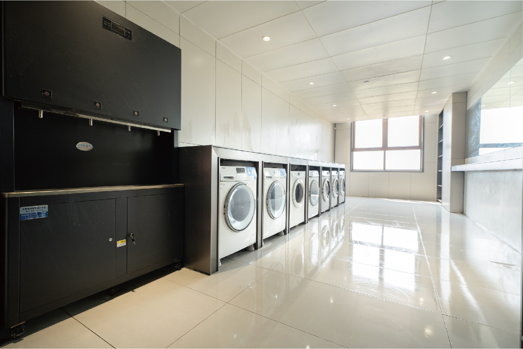 Cs67VzsFoESDxHzj.jpg b48024946dc92933f2add674cac0c1c.jpg