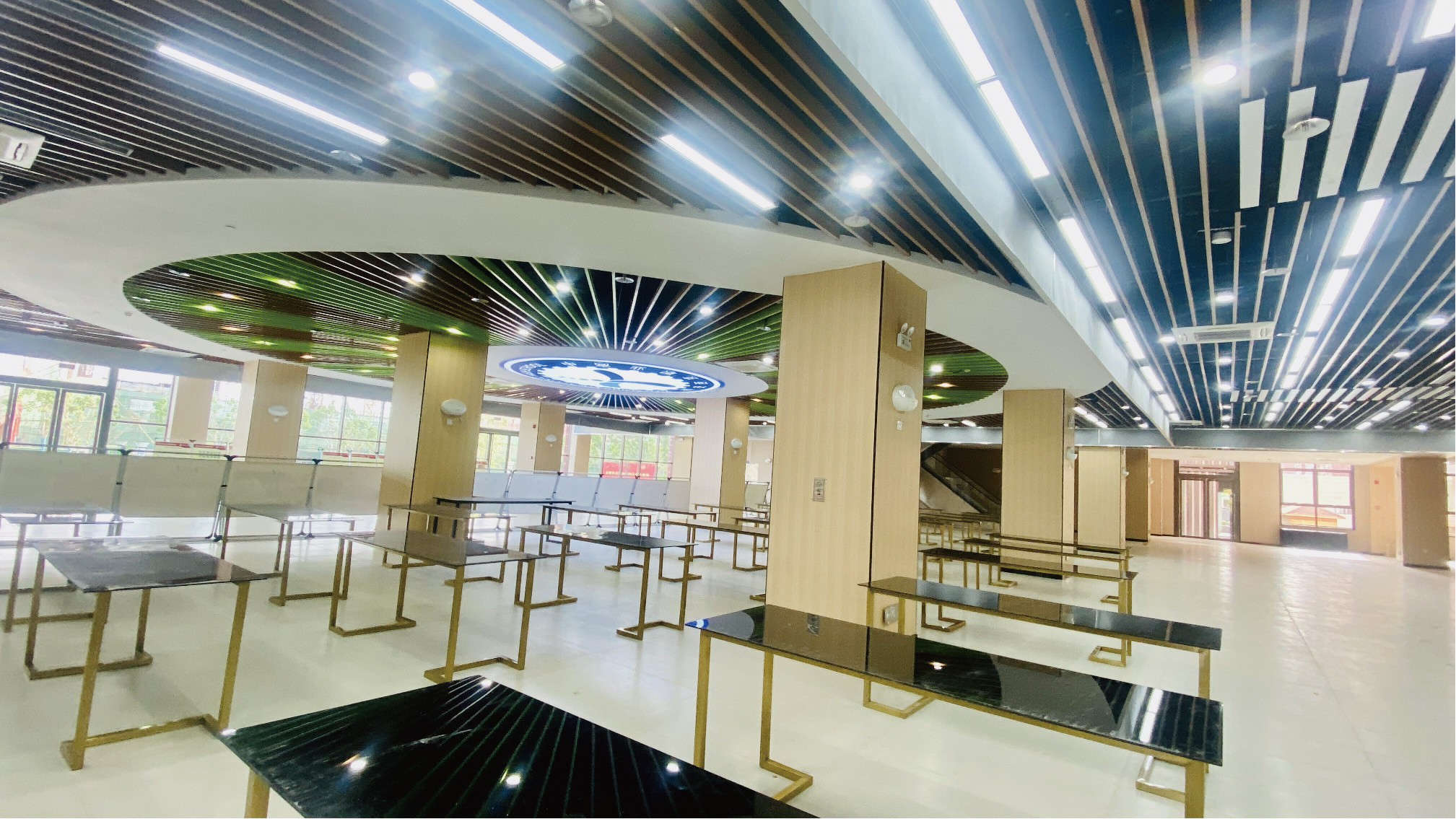 r4umbrDpWO0sFyFB.jpg de46388b04d2b8bdecac0df9978c48e.jpg