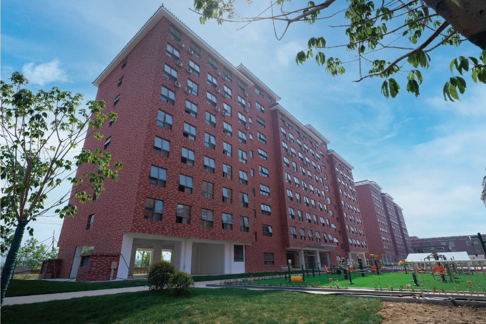 wDW4QgmWJYBeZDPS.jpg b5b4bdd32fcccf377bfb0f567322ae8.jpg