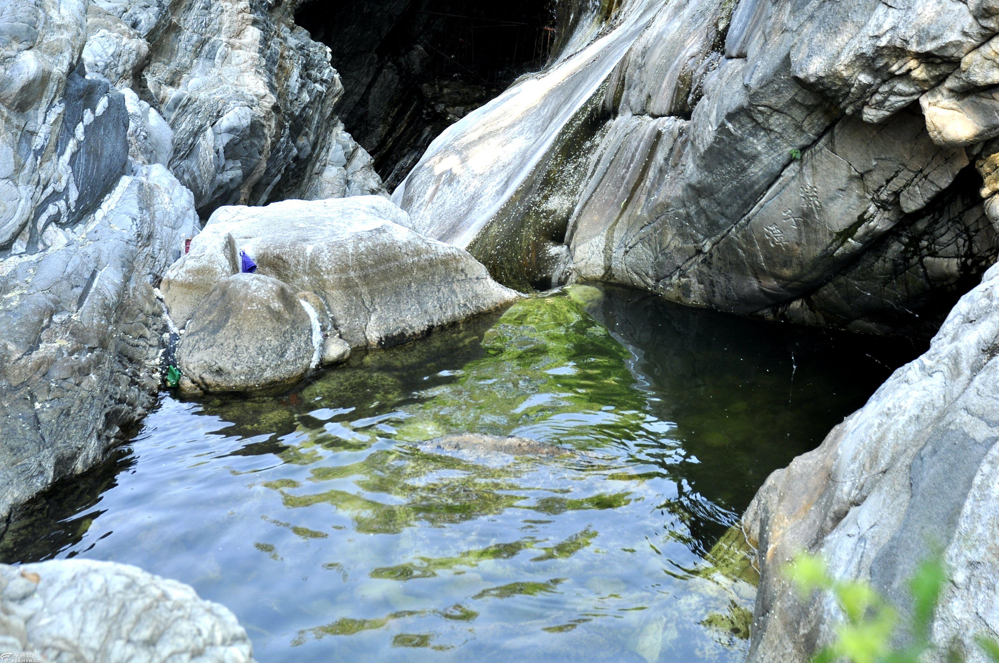 高冠瀑布跌水凉,三十六度照样浪!