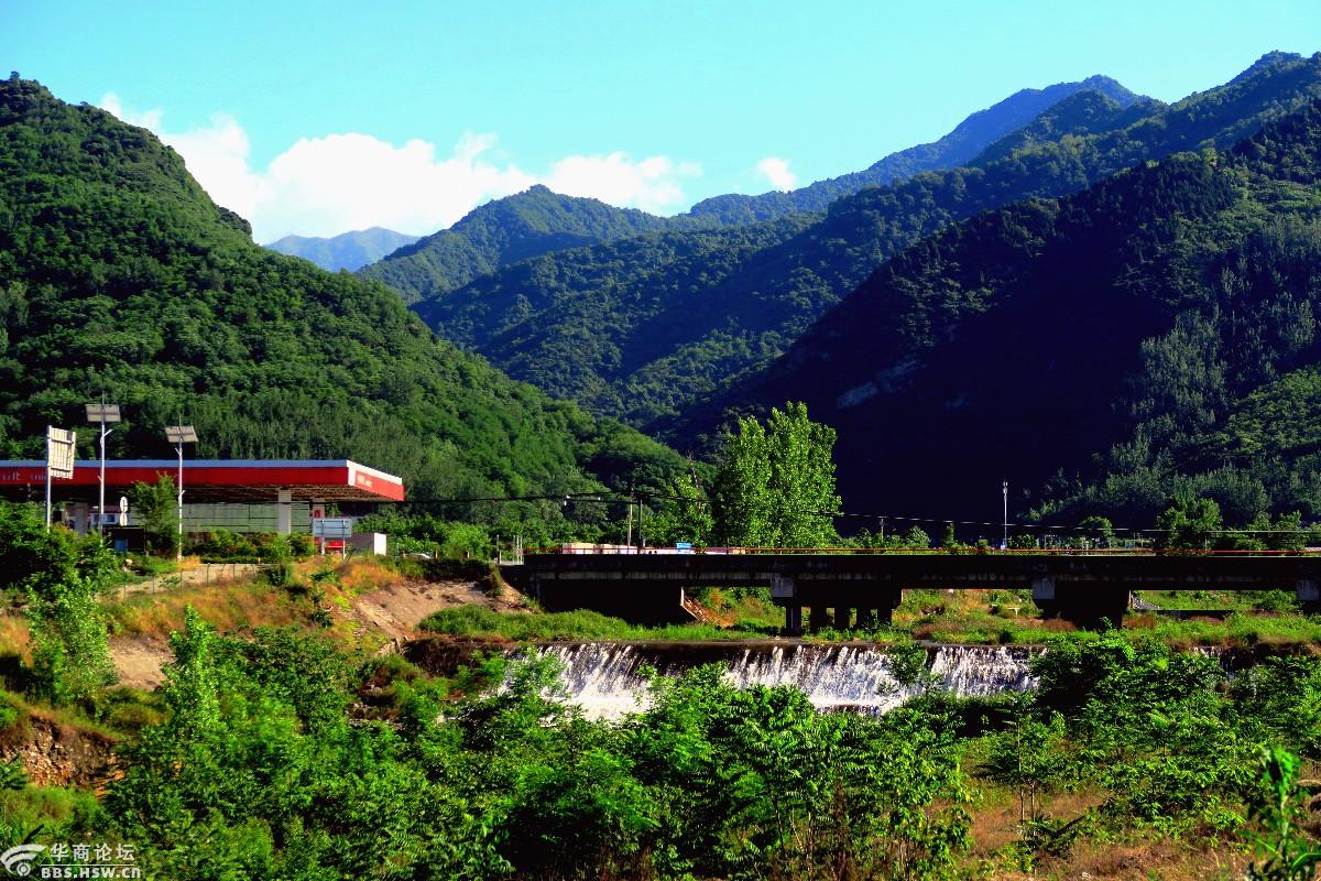 雨过初晴的秦岭北麓耿峪沟口风光