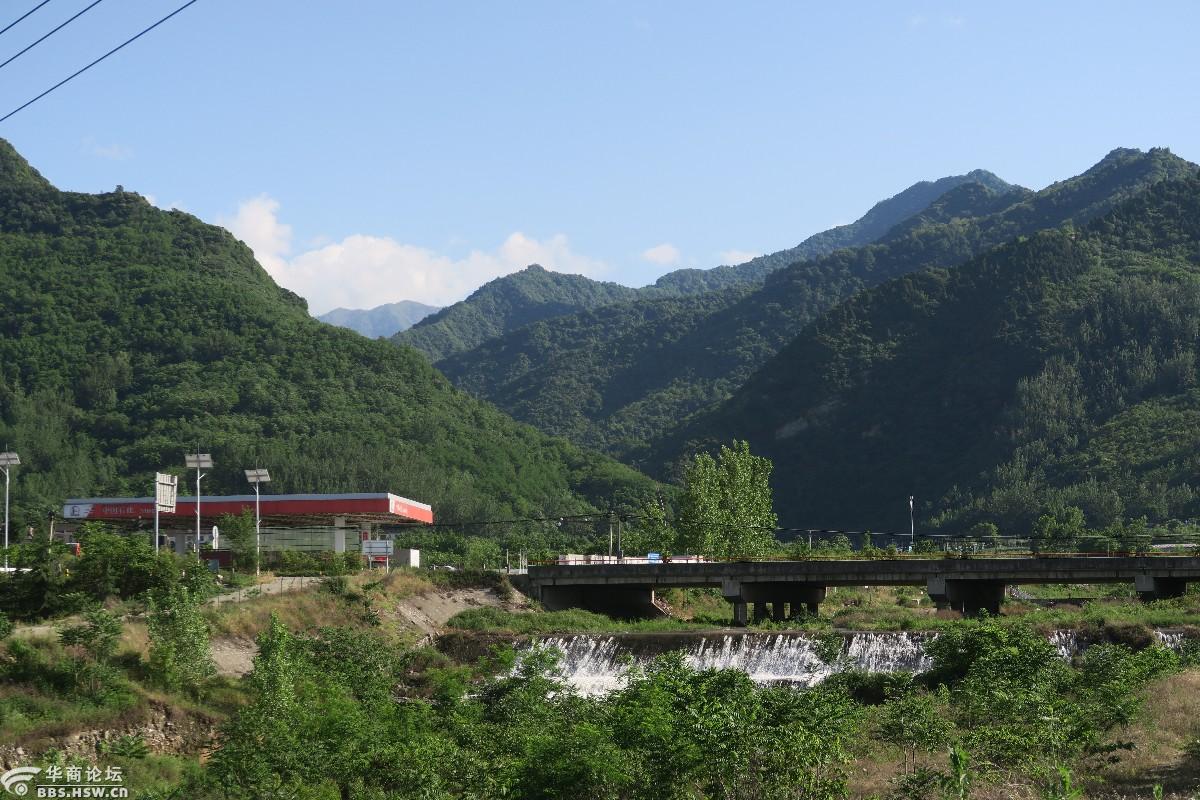 雨过初晴的秦岭北麓耿峪沟口风光