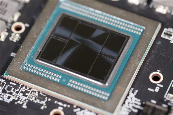 1.35万元！AMD 7nm顶尖新卡发布：意外解锁新技能
