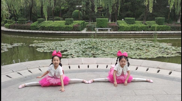 华商头条|庆六一“云端联欢会”来啦！8岁女孩表演绝美京剧