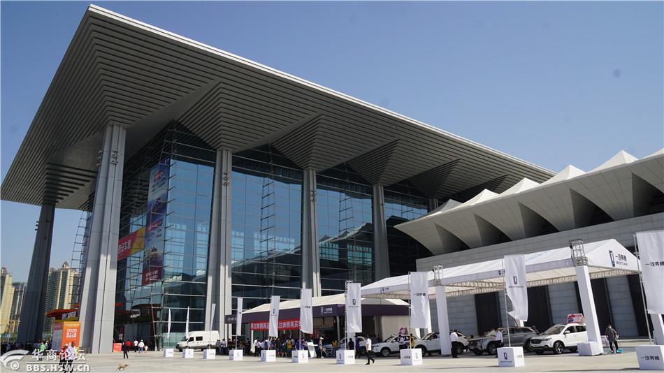 西安国际会展新展馆今日开幕新地标观车展