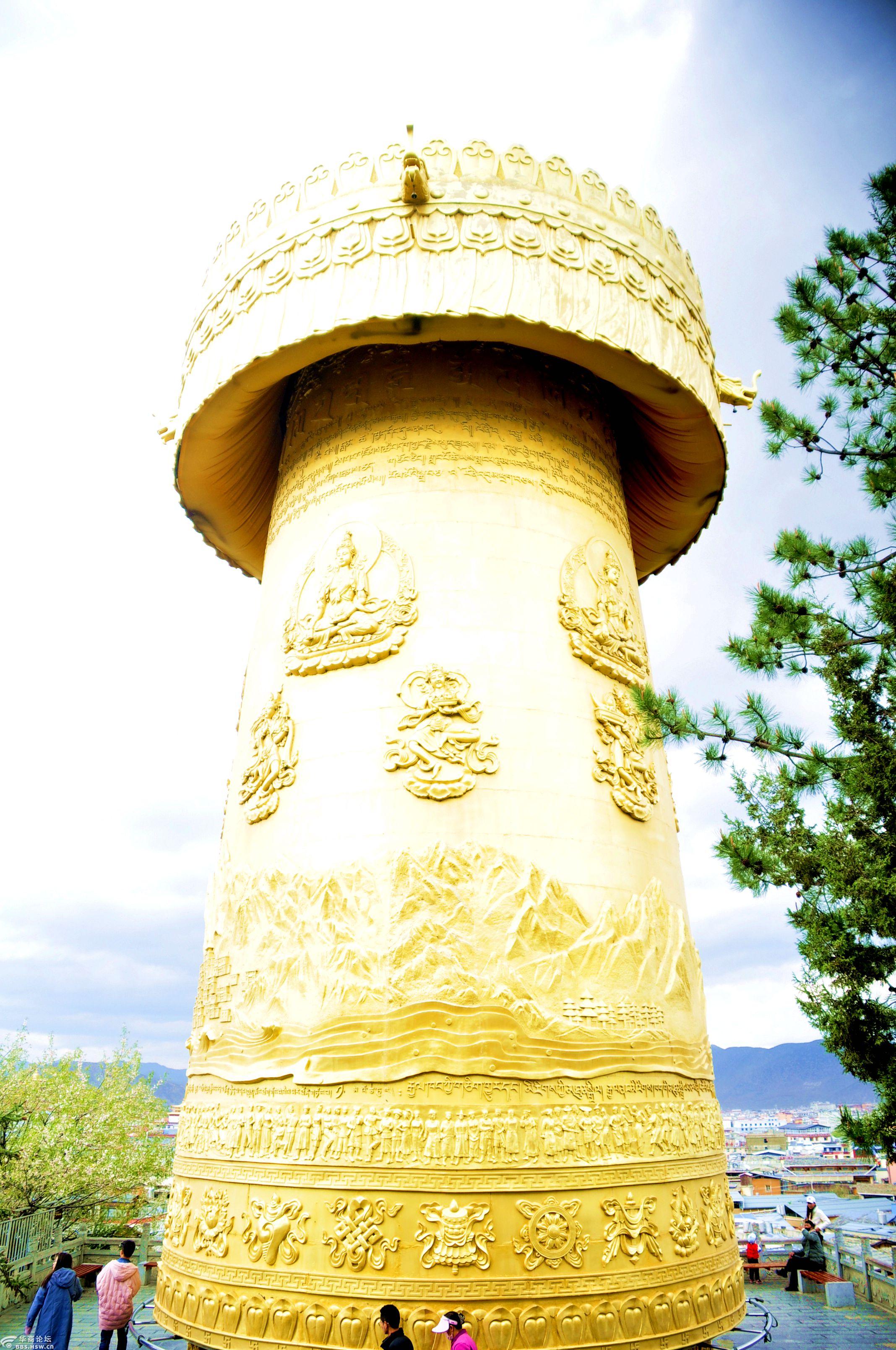 香格里拉大佛寺图片