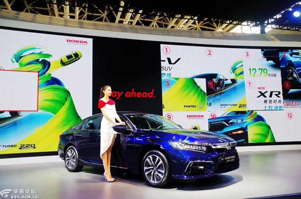 在浐灞西安国际会展中心看车展