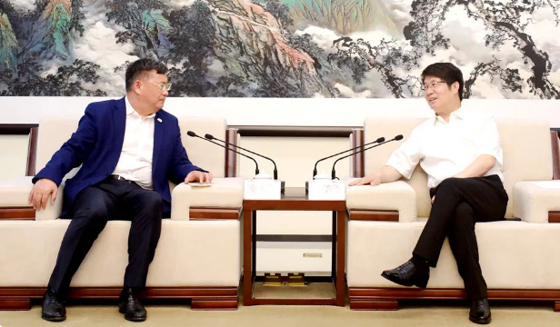 华商头条|岳华峰会见绿地控股集团董事长张玉良