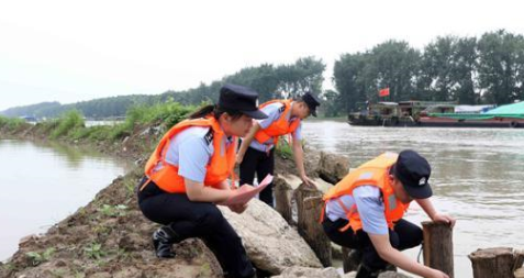 江苏每天投入6.9万名警力参与防汛防洪 江苏汛情形势持续严峻