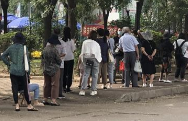 北京天通苑社区为居民进行核酸检测 600名居民已完成检测