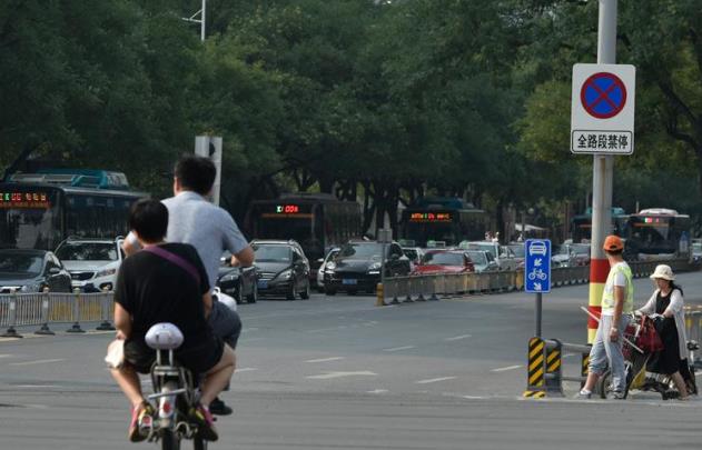 华商头条|西安西部大道十字经常堵车 高新区管委会：将进行改造