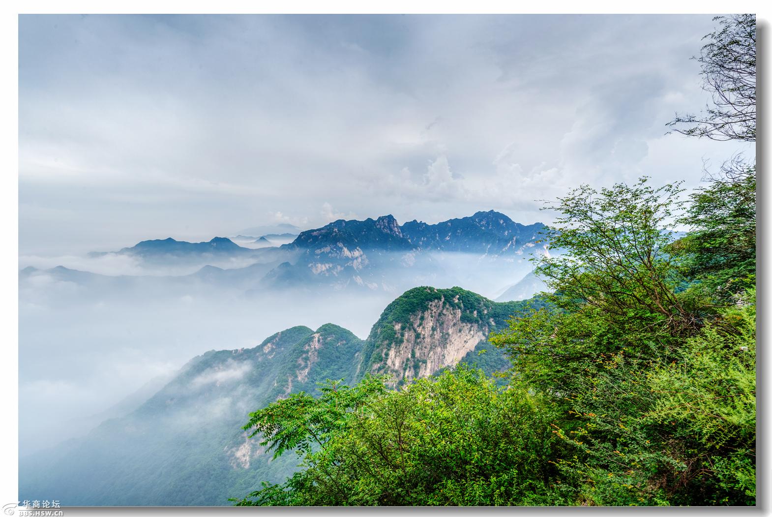 大美秦岭登顶嘉午台观龙脊赏云海