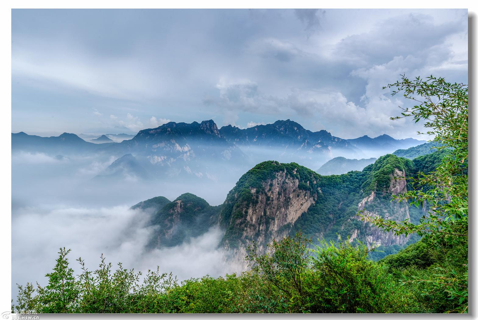 大美秦岭登顶嘉午台观龙脊赏云海