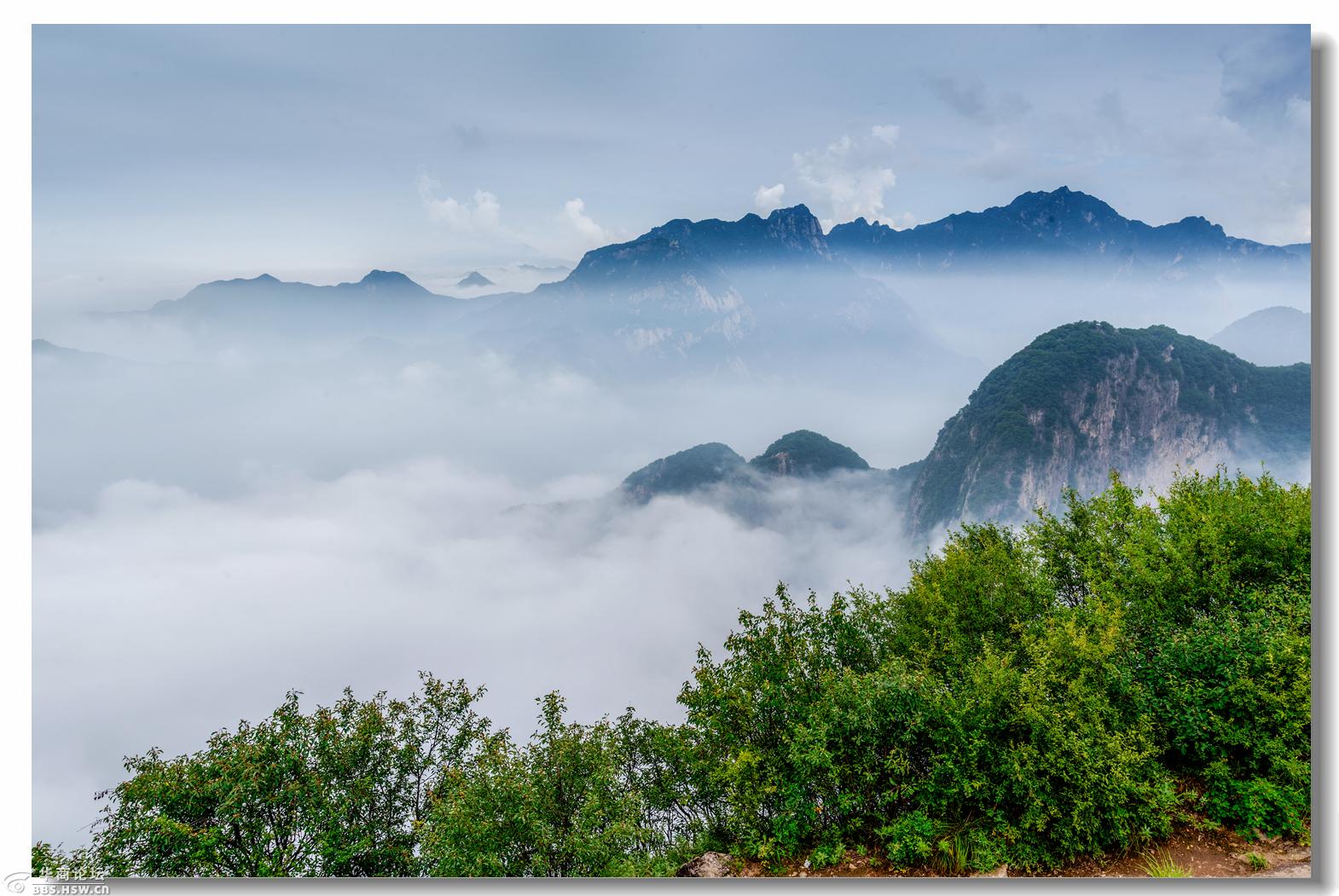 大美秦岭登顶嘉午台观龙脊赏云海