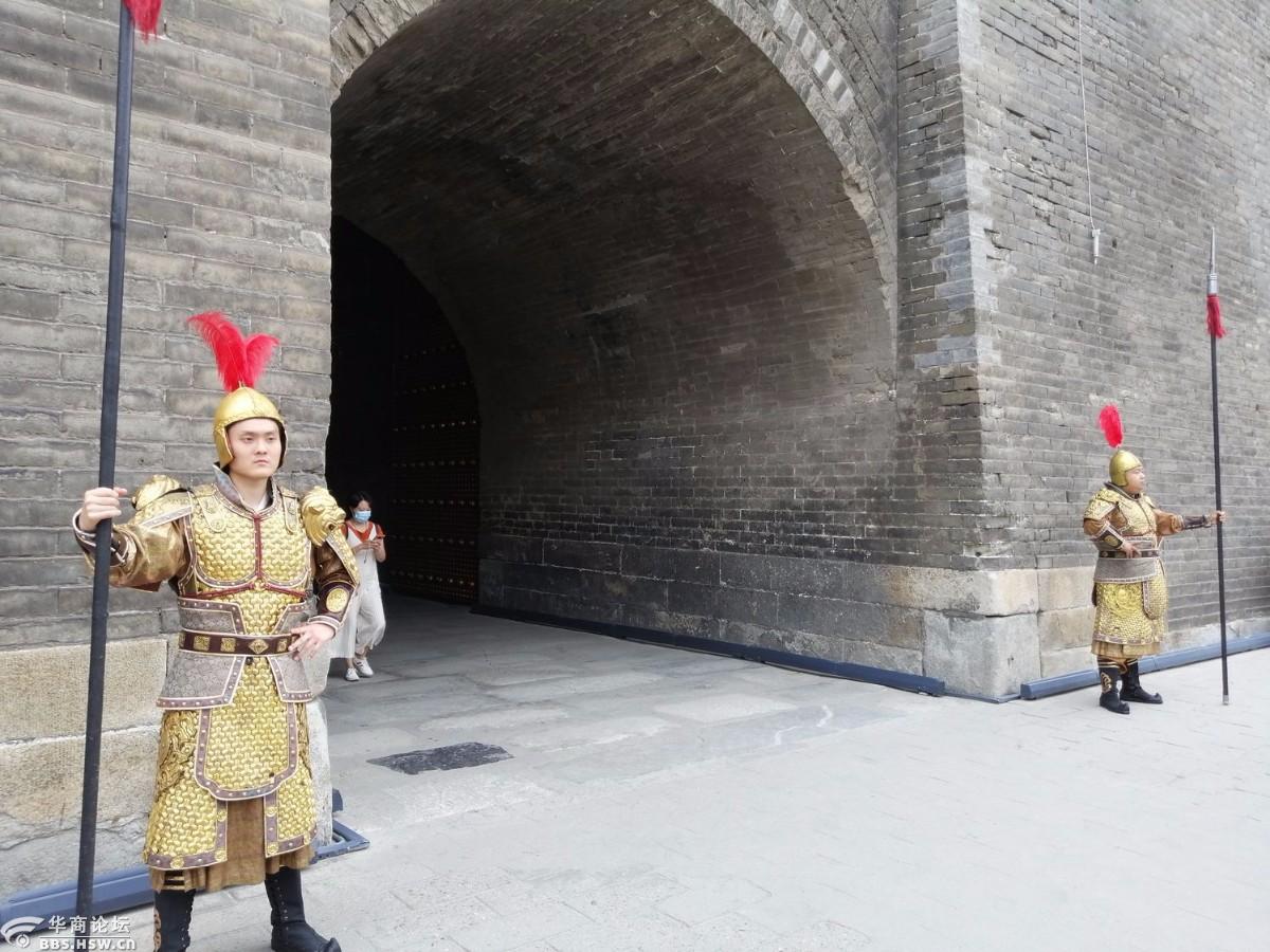 城墙上逛了100分钟