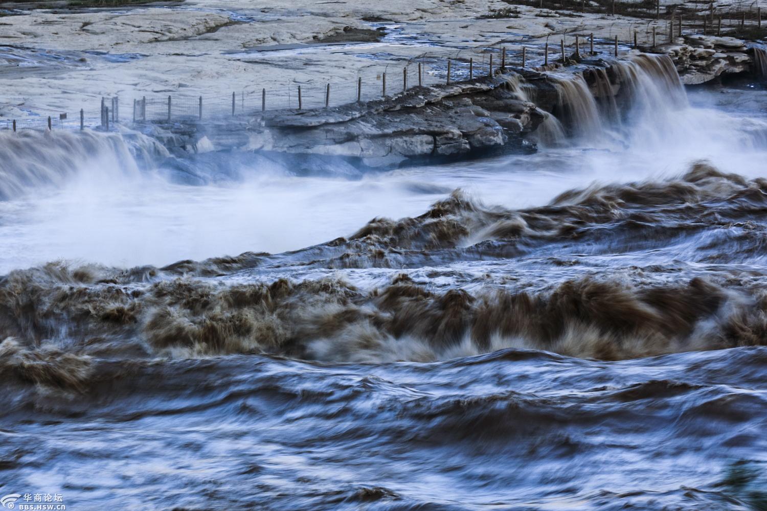 【"中国梦-黄河情"奔腾陕西谱新篇】万马奔腾 壶口瀑布
