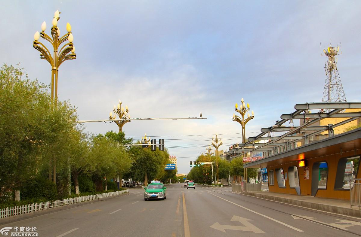 德令哈市街景图片