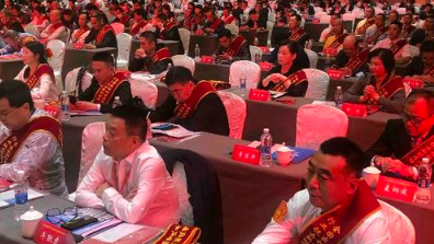 全国出租租赁汽车行业抗疫表彰大会在西安召开 100名的哥的姐受表彰奖励