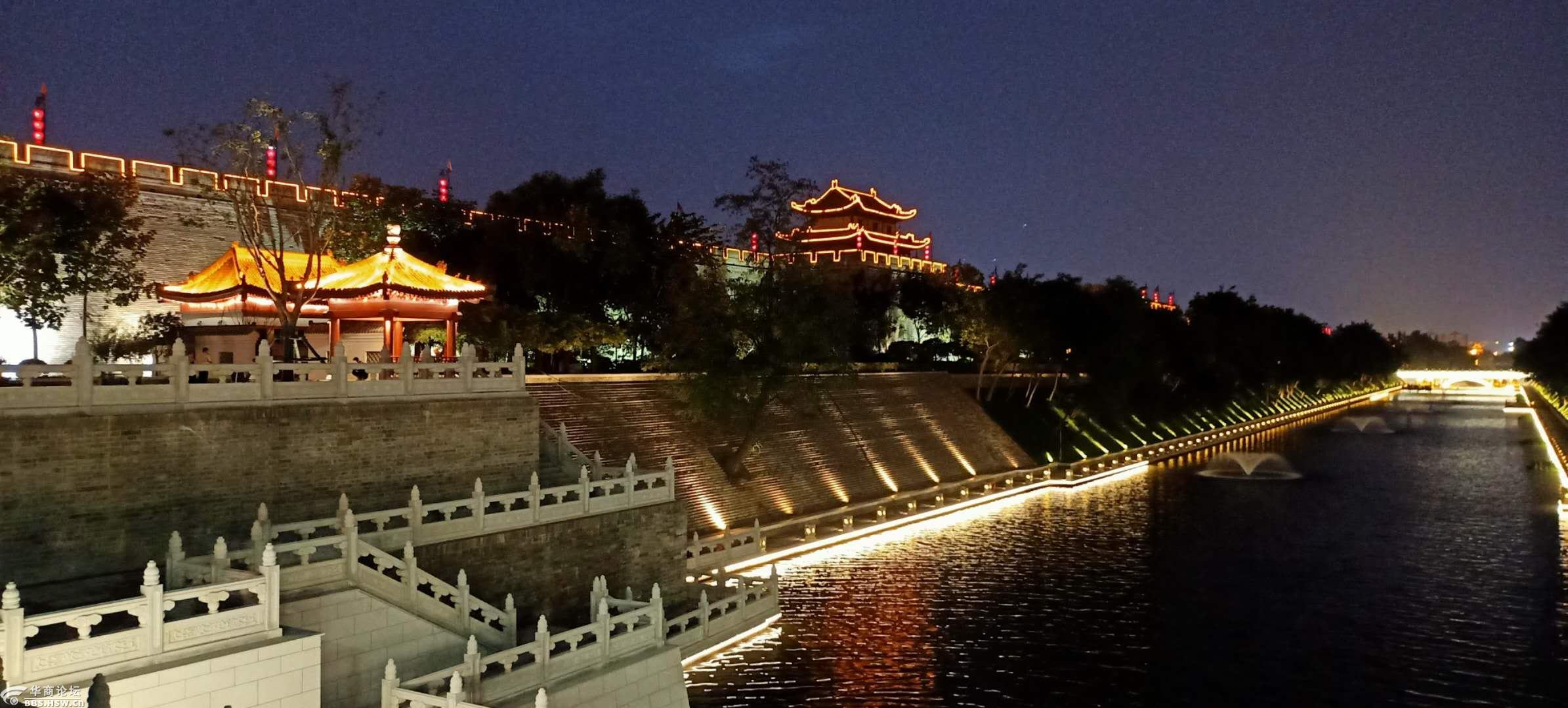 中山门外护城河夜景