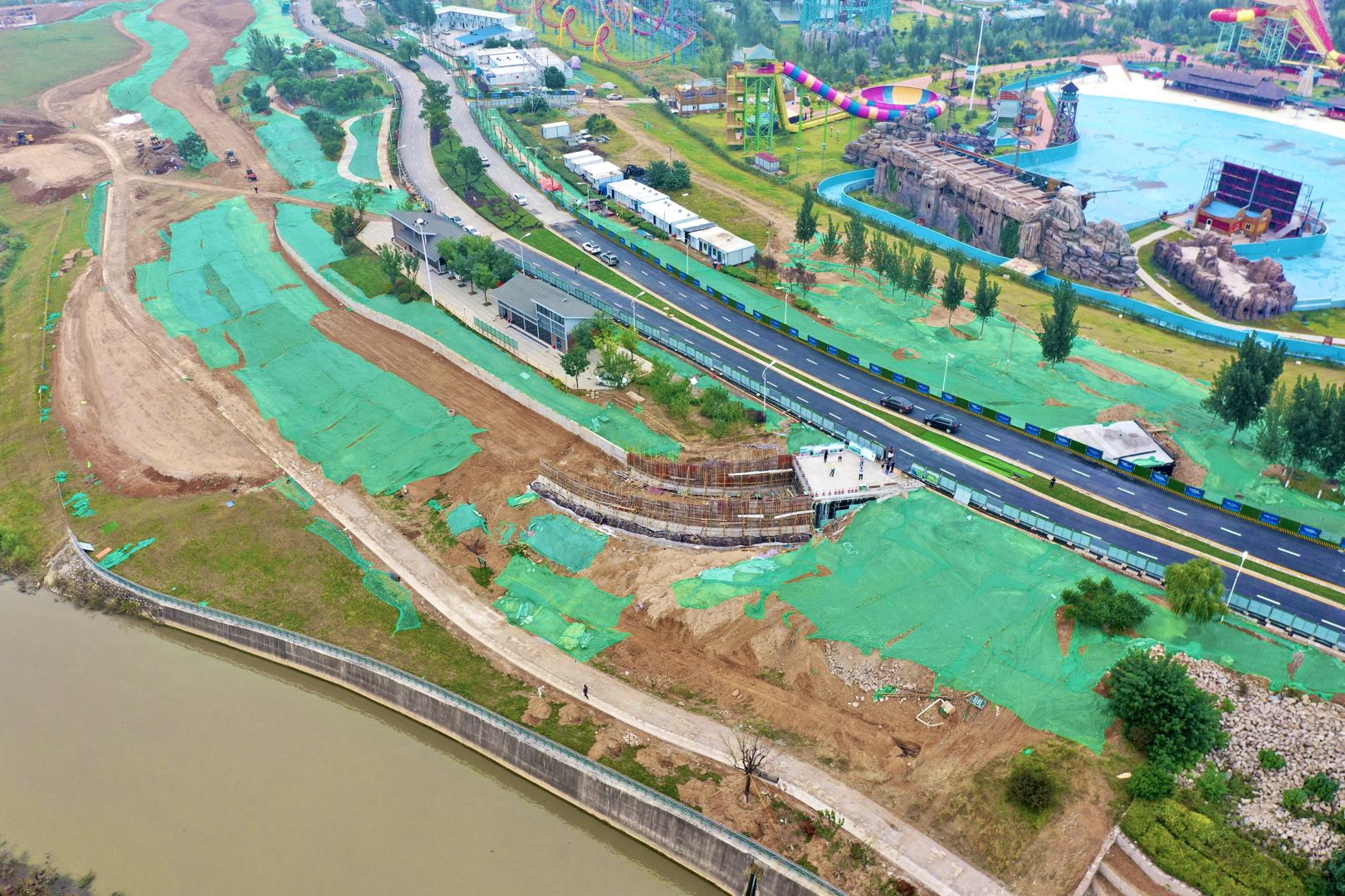 灞河东路（欧亚大道-北三环）顺利恢复通行