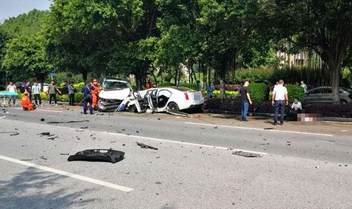 超速凯迪拉克撞上掉头路虎致2死续：法院据交警同责认定不予立案