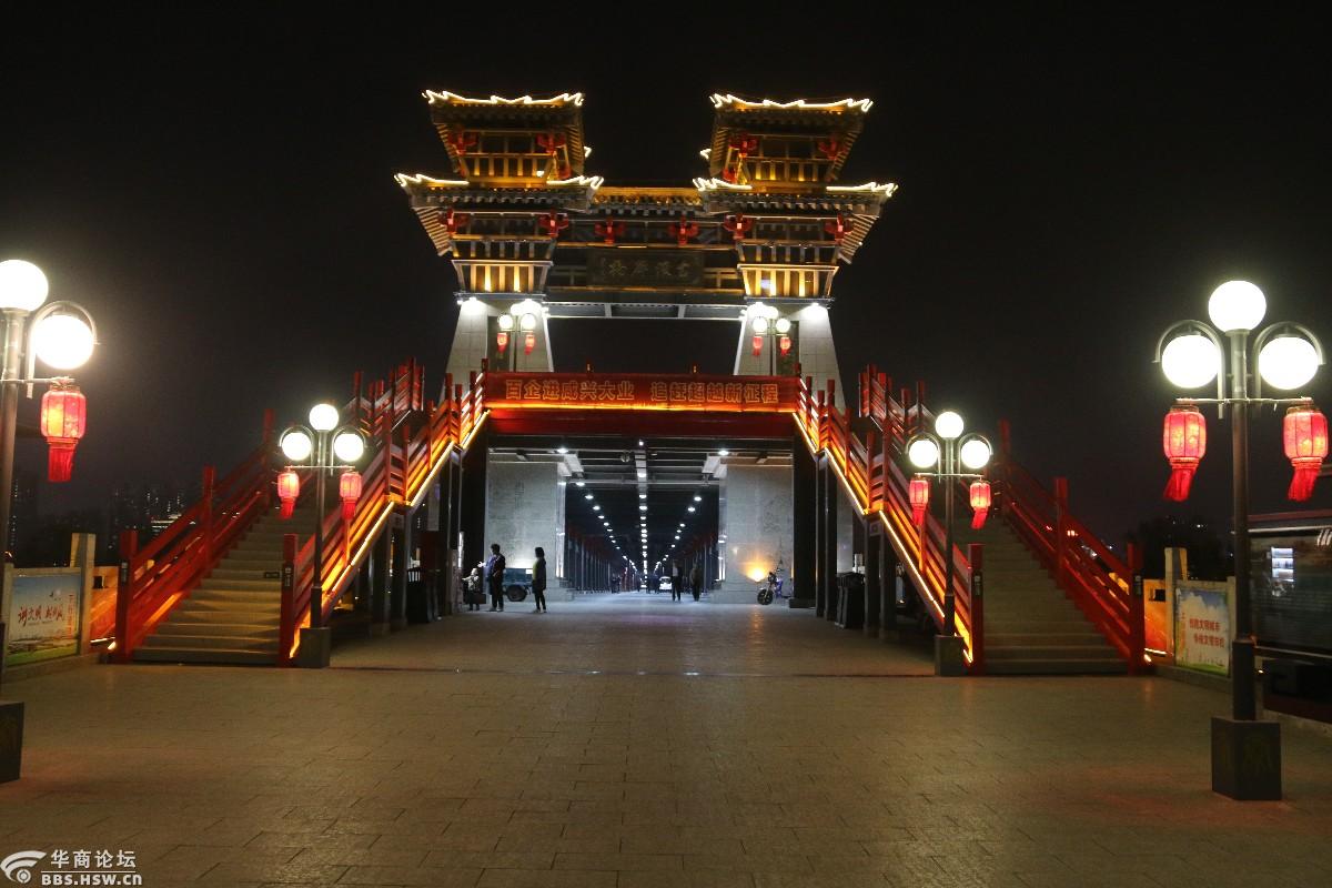 咸阳古渡廊桥夜景图片