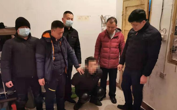 华商头条|西安街头恶意泼墨嫌疑人已落网 律师:可能被处五年以下有期徒刑