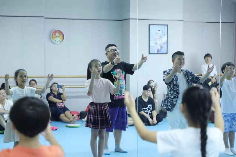 华商头条|一篇文章告诉你：新时代下，少儿口才教育到底在教什么？