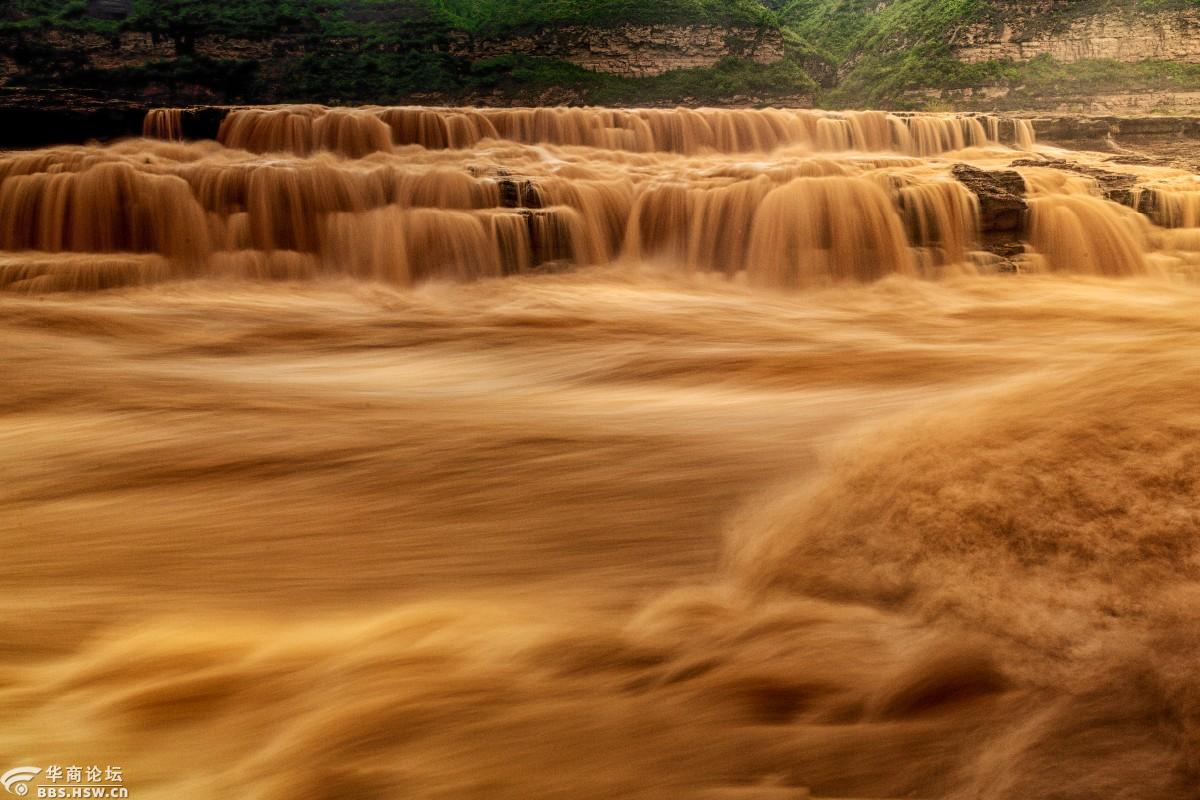 奔腾不息的黄河