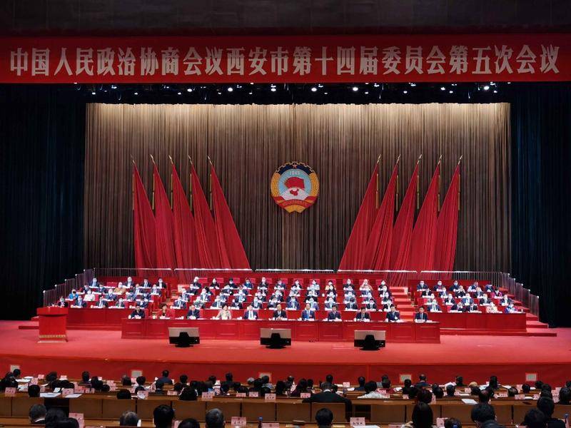 王洪常委：妥善处置违法建设 已成燃眉之急