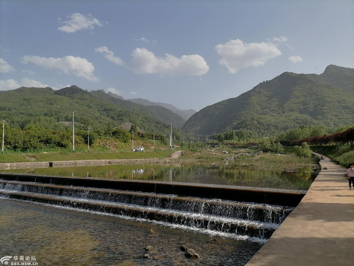 五一假期逛小峪水库,景色美