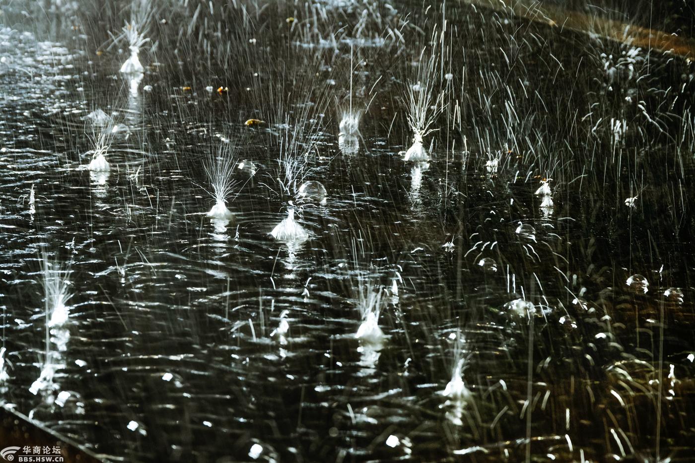 用镜头记录5月2日的西安暴雨