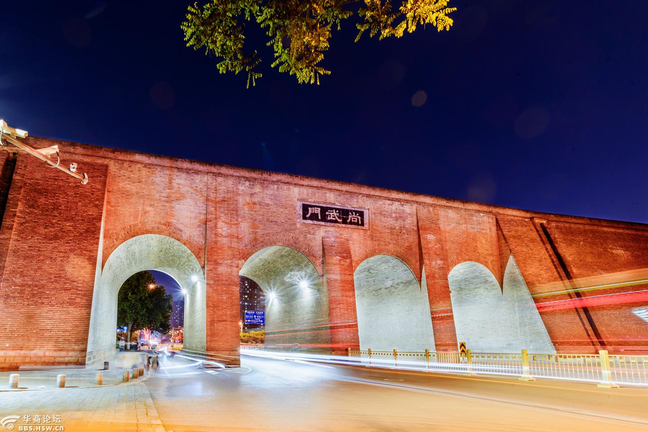 西安城墙十八门之安远门尚武门夜景图